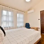 Blue House بيت ضيافة